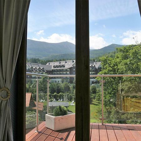 Apartament Z Widokiem คาร์ปัตซ์ ภายนอก รูปภาพ